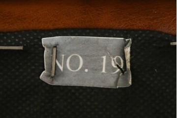 中古　ACME Furniture(アクメファニチャー)　FRESNO(フレスノ)　本革の味わい深い風合いが魅力の二人掛けソファ　定価約33万円相当　(R-084948)