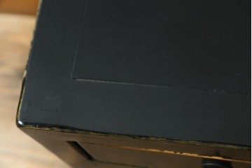 中古　韓国　李朝デザイン　素朴な金具が趣を添えるアンティーク調ローボード　(R-084949)