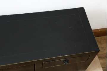 中古　韓国　李朝デザイン　素朴な金具が趣を添えるアンティーク調ローボード　(R-084949)