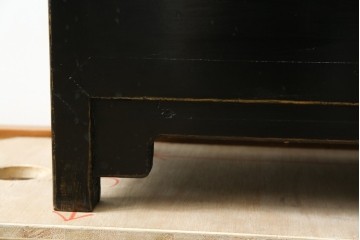 中古　韓国　李朝デザイン　素朴な金具が趣を添えるアンティーク調ローボード　(R-084949)