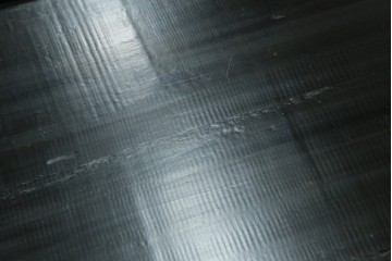 アジアンヴィンテージ　美品　趣ある塗りと味わい深い金具が映えるアンティーク調の水屋箪笥ローボード　(R-084950)