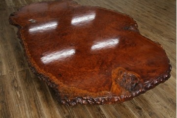 和製ヴィンテージ　特大!!　表情豊かな鳥眼杢と葡萄杢が広がる花梨(カリン)材一枚板の座卓　(R-084953)