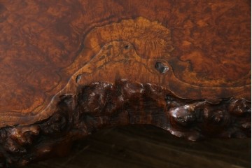 和製ヴィンテージ　特大!!　表情豊かな鳥眼杢と葡萄杢が広がる花梨(カリン)材一枚板の座卓　(R-084953)