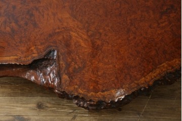 和製ヴィンテージ　特大!!　表情豊かな鳥眼杢と葡萄杢が広がる花梨(カリン)材一枚板の座卓　(R-084953)