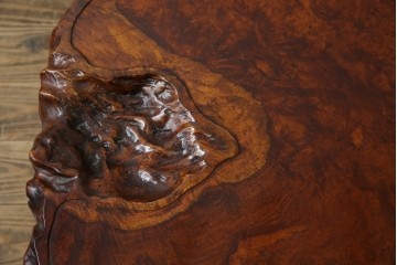 和製ヴィンテージ　特大!!　表情豊かな鳥眼杢と葡萄杢が広がる花梨(カリン)材一枚板の座卓　(R-084953)