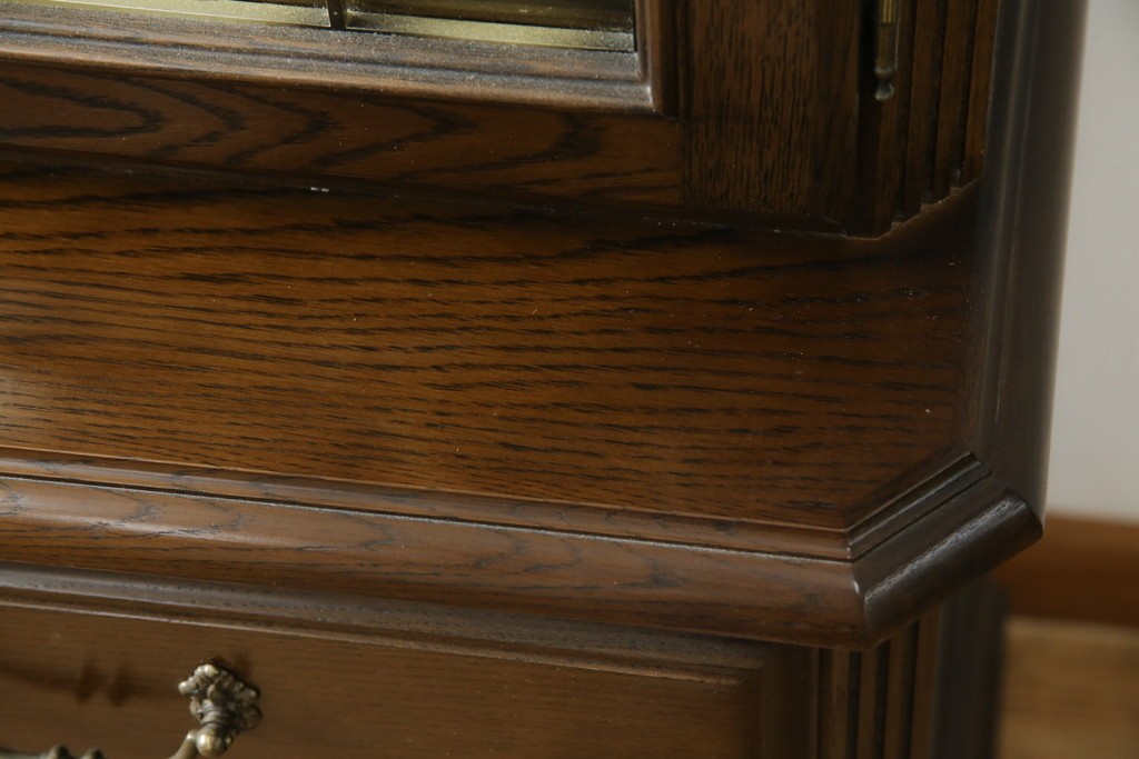 中古　美品　カリモク家具(karimoku)　domani(ドマーニ)　QUEENS LIFE(クイーンズライフ)　格調高いガラス扉と照明付きのキャビネット　現行推定定価約110万円　(R-084954)