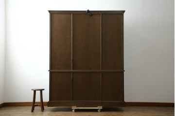 中古　美品　カリモク家具(karimoku)　domani(ドマーニ)　QUEENS LIFE(クイーンズライフ)　格調高いガラス扉と照明付きのキャビネット　現行推定定価約110万円　(R-084954)