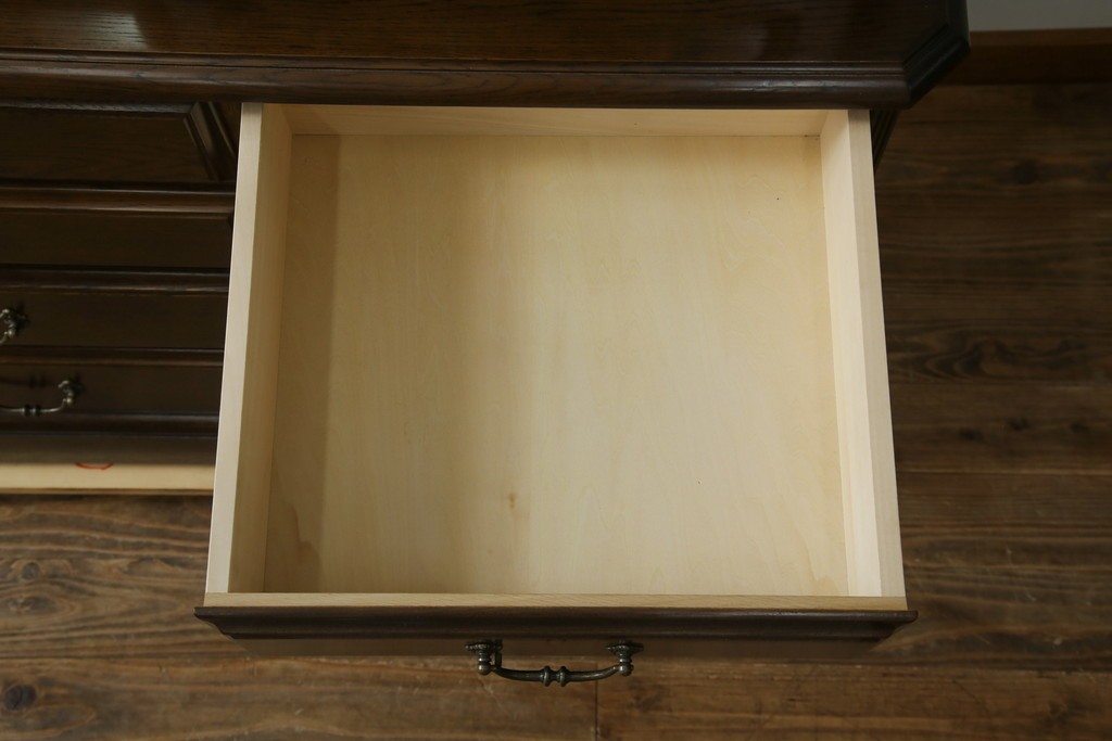 中古　美品　カリモク家具(karimoku)　domani(ドマーニ)　QUEENS LIFE(クイーンズライフ)　格調高いガラス扉と照明付きのキャビネット　現行推定定価約110万円　(R-084954)