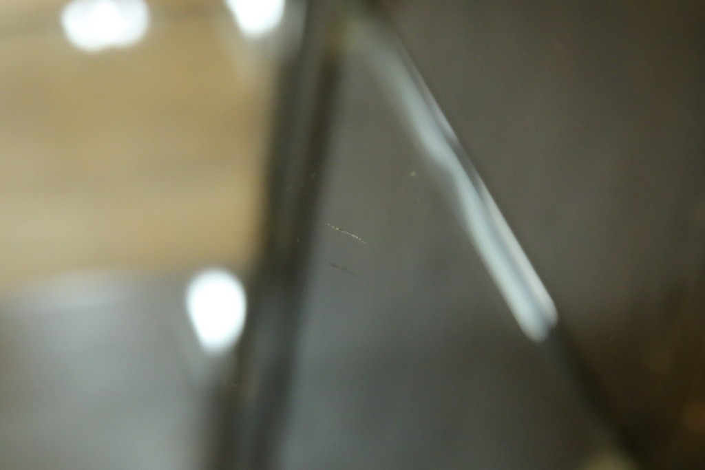 中古　美品　カリモク家具(karimoku)　domani(ドマーニ)　QUEENS LIFE(クイーンズライフ)　格調高いガラス扉と照明付きのキャビネット　現行推定定価約110万円　(R-084954)