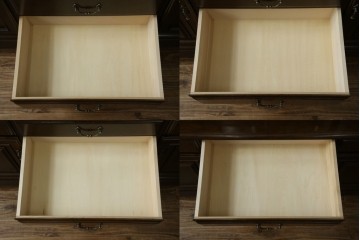 中古　美品　カリモク家具(karimoku)　domani(ドマーニ)　QUEENS LIFE(クイーンズライフ)　格調高いガラス扉と照明付きのキャビネット　現行推定定価約110万円　(R-084954)