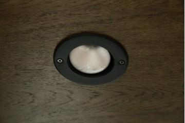 中古　美品　カリモク家具(karimoku)　domani(ドマーニ)　QUEENS LIFE(クイーンズライフ)　格調高いガラス扉と照明付きのキャビネット　現行推定定価約110万円　(R-084954)