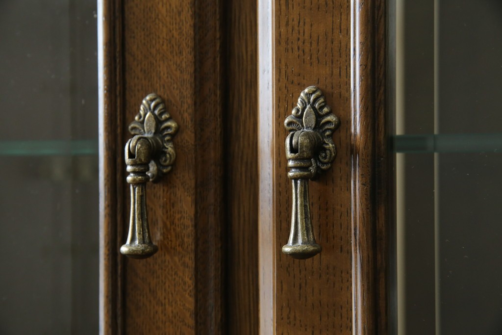 中古　美品　カリモク家具(karimoku)　domani(ドマーニ)　QUEENS LIFE(クイーンズライフ)　格調高いガラス扉と照明付きのキャビネット　現行推定定価約110万円　(R-084954)