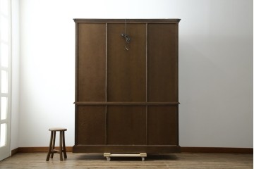 中古　美品　カリモク家具(karimoku)　domani(ドマーニ)　QUEENS LIFE(クイーンズライフ)　格調高いガラス扉と照明付きのキャビネット　(R-084954)