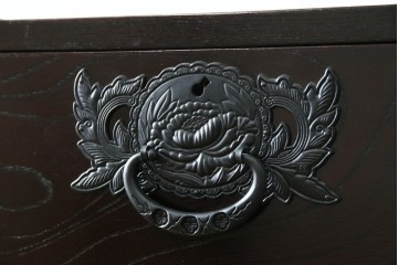 中古　美品　仙台民芸箪笥(仙台箪笥)　金具装飾が映える漆塗りの衣装箪笥　定価約50万円相当　(R-084956)