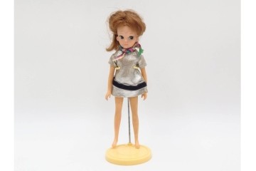 当時物　TAKARA(タカラ)　へそあり・ドットあり・両腕両足連動の初代リカちゃん人形　(R-084966)　