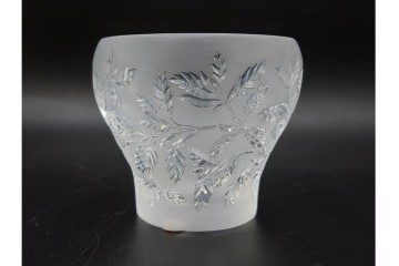 フランス　 LALIQUE(ラリック)　ローズマリー・バジル　繊細な植物の陰影が美しいキャンドルフォルダー2点セット　外箱付き　(R-084982)