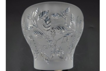フランス　 LALIQUE(ラリック)　ローズマリー・バジル　繊細な植物の陰影が美しいキャンドルフォルダー2点セット　外箱付き　(R-084982)