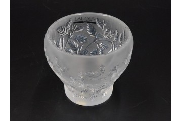 フランス　 LALIQUE(ラリック)　ローズマリー・バジル　繊細な植物の陰影が美しいキャンドルフォルダー2点セット　外箱付き　(R-084982)