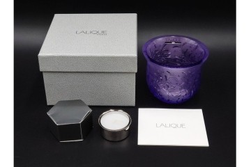 フランス　 LALIQUE(ラリック)　ローズマリー・バジル　繊細な植物の陰影が美しいキャンドルフォルダー2点セット　外箱付き　(R-084982)