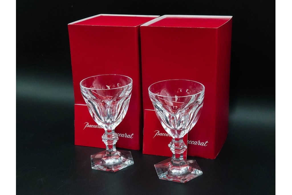 フランス　Baccarat(バカラ)　HARCOURT(アルクール)　L(ラージ)サイズ　精巧なカットが美しいワイングラス2客セット　定価(2客合計)約7万2千円　外箱付き　(R-084984)