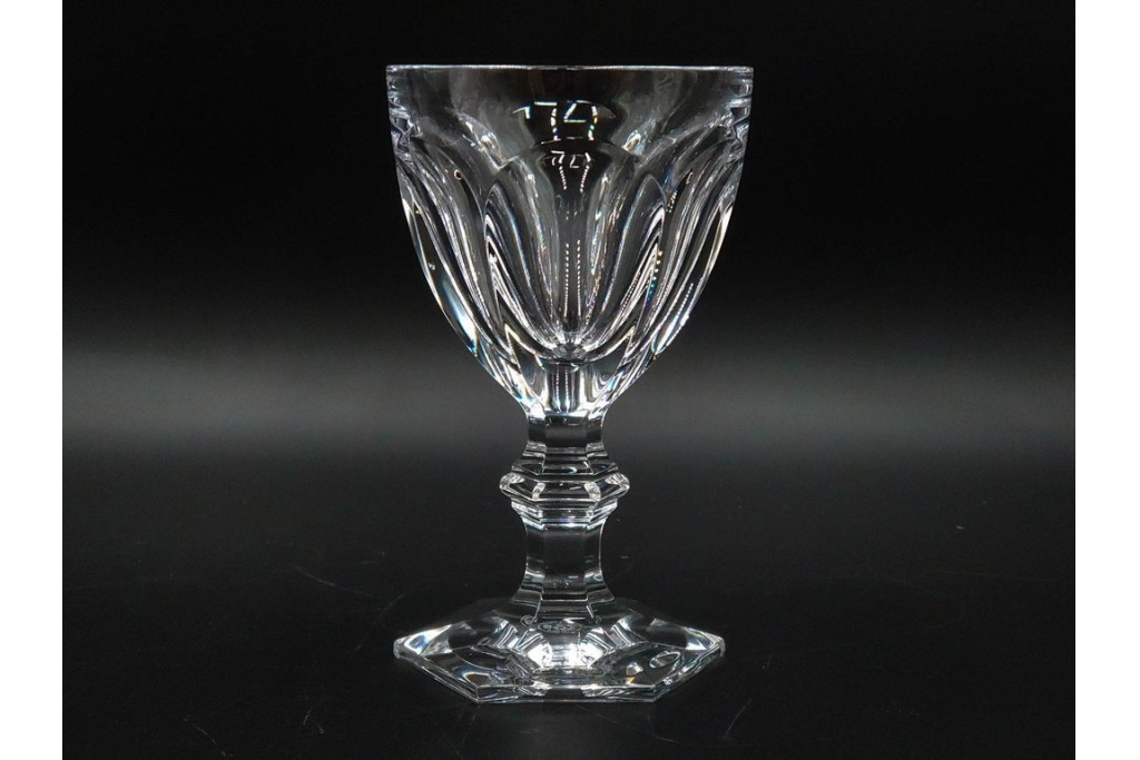 フランス　Baccarat(バカラ)　HARCOURT(アルクール)　L(ラージ)サイズ　精巧なカットが美しいワイングラス2客セット　定価(2客合計)約7万2千円　外箱付き　(R-084984)