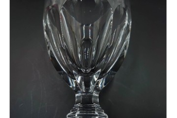 フランス　Baccarat(バカラ)　HARCOURT(アルクール)　L(ラージ)サイズ　精巧なカットが美しいワイングラス2客セット　定価(2客合計)約7万2千円　外箱付き　(R-084984)