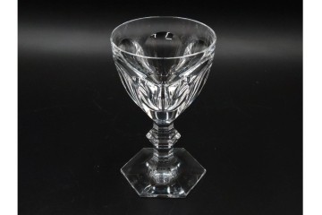 フランス　Baccarat(バカラ)　HARCOURT(アルクール)　L(ラージ)サイズ　精巧なカットが美しいワイングラス2客セット　定価(2客合計)約7万2千円　外箱付き　(R-084984)