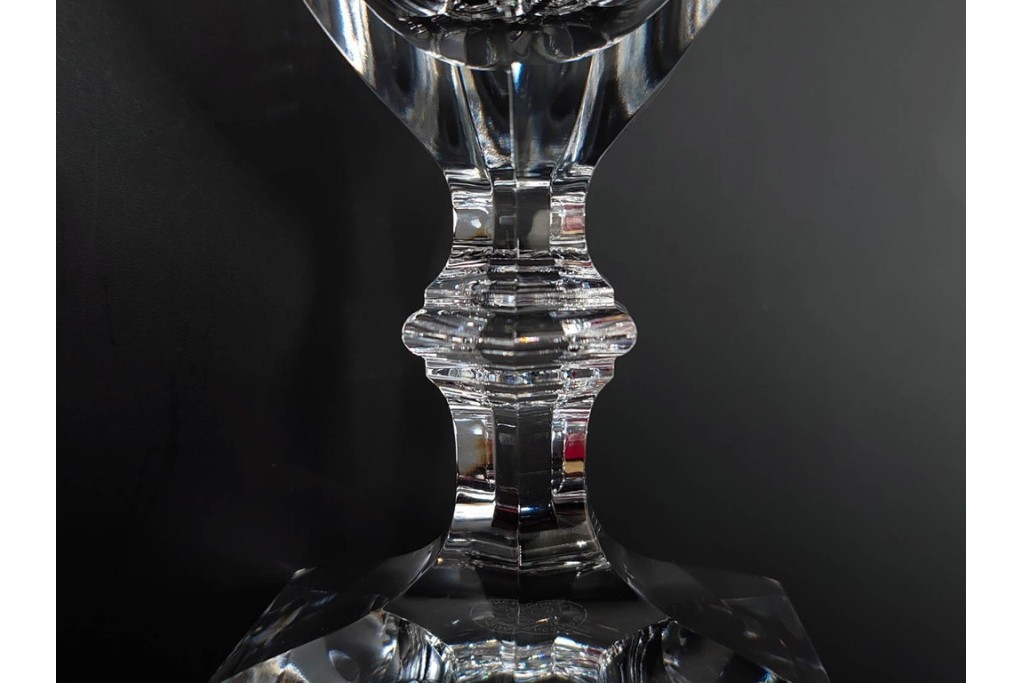 フランス　Baccarat(バカラ)　HARCOURT(アルクール)　L(ラージ)サイズ　精巧なカットが美しいワイングラス2客セット　定価(2客合計)約7万2千円　外箱付き　(R-084984)