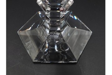 フランス　Baccarat(バカラ)　HARCOURT(アルクール)　L(ラージ)サイズ　精巧なカットが美しいワイングラス2客セット　定価(2客合計)約7万2千円　外箱付き　(R-084984)