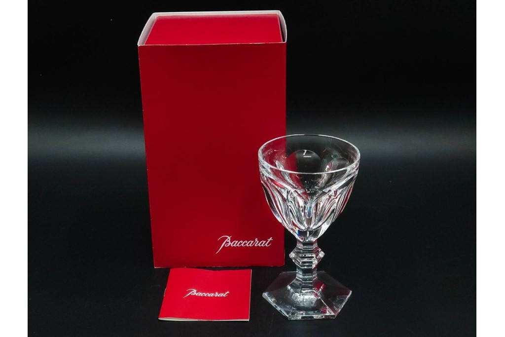 フランス　Baccarat(バカラ)　HARCOURT(アルクール)　L(ラージ)サイズ　精巧なカットが美しいワイングラス2客セット　定価(2客合計)約7万2千円　外箱付き　(R-084984)