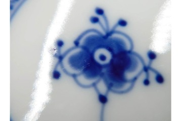 デンマーク製　ROYAL COPENHAGEN(ロイヤルコペンハーゲン)　ブルーフルーテッド フルレース　直径約17cm　プレート2枚セット　スクラッチありB級品　(R-084985)