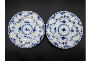 デンマーク製　ROYAL COPENHAGEN(ロイヤルコペンハーゲン)　ブルーフルーテッド フルレース　直径約17cm　プレート2枚セット　スクラッチありB級品　(R-084985)