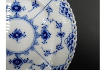 デンマーク製　ROYAL COPENHAGEN(ロイヤルコペンハーゲン)　ブルーフルーテッド フルレース　直径約17cm　プレート2枚セット　スクラッチありB級品　(R-084985)
