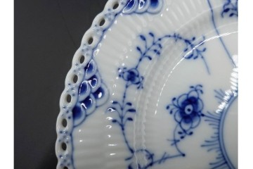 デンマーク製　ROYAL COPENHAGEN(ロイヤルコペンハーゲン)　ブルーフルーテッド フルレース　直径約17cm　プレート2枚セット　スクラッチありB級品　(R-084986)