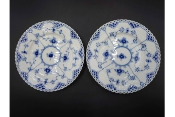 デンマーク製　ROYAL COPENHAGEN(ロイヤルコペンハーゲン)　ブルーフルーテッド フルレース　直径約17cm　プレート2枚セット　スクラッチありB級品　(R-084986)