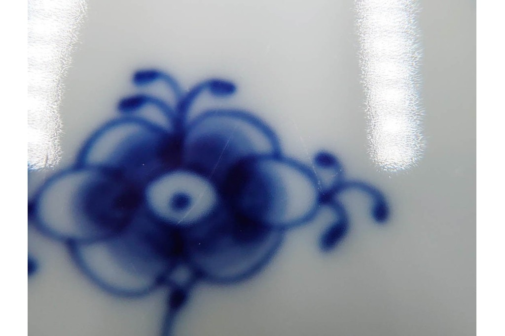 デンマーク製　ROYAL COPENHAGEN(ロイヤルコペンハーゲン)　ブルーフルーテッド フルレース　直径約17cm　プレート2枚セット　スクラッチありB級品　(R-084986)