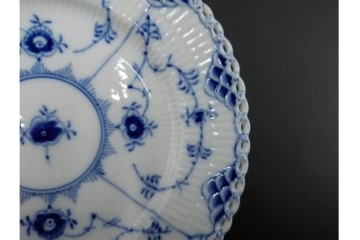 デンマーク製　ROYAL COPENHAGEN(ロイヤルコペンハーゲン)　ブルーフルーテッド フルレース　直径約17cm　プレート2枚セット　スクラッチありB級品　(R-084986)