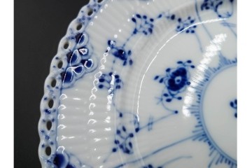 デンマーク製　ROYAL COPENHAGEN(ロイヤルコペンハーゲン)　ブルーフルーテッド フルレース　直径約17cm　プレート2枚セット　スクラッチありB級品　(R-084987)