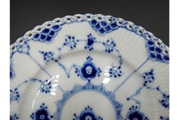 デンマーク製　ROYAL COPENHAGEN(ロイヤルコペンハーゲン)　ブルーフルーテッド フルレース　直径約17cm　プレート2枚セット　スクラッチありB級品　(R-084987)