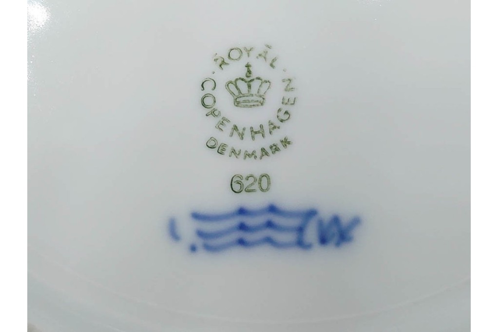 デンマーク製　ROYAL COPENHAGEN(ロイヤルコペンハーゲン)　ブルーフルーテッド 　プレイン　直径約19cm　プレート3枚セット　定価(3枚合計)約5万円　(R-084989)