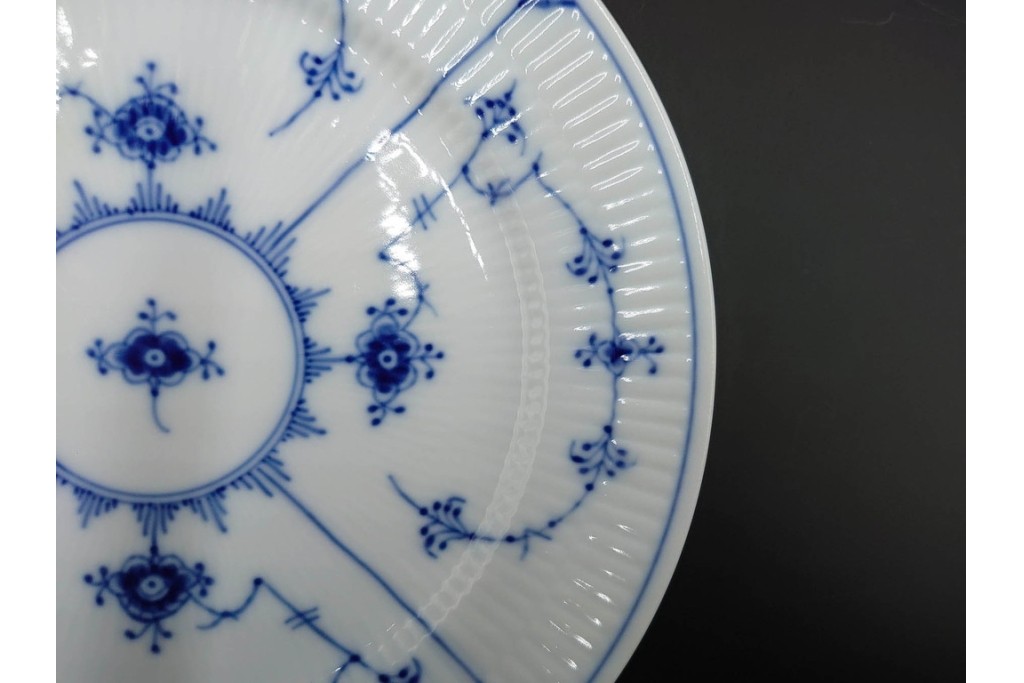 デンマーク製　ROYAL COPENHAGEN(ロイヤルコペンハーゲン)　ブルーフルーテッド 　プレイン　直径約19cm　プレート3枚セット　定価(3枚合計)約5万円　(R-084989)