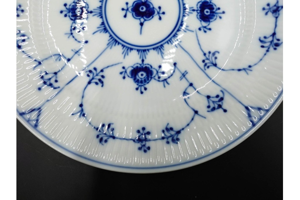 デンマーク製　ROYAL COPENHAGEN(ロイヤルコペンハーゲン)　ブルーフルーテッド 　プレイン　直径約19cm　プレート3枚セット　定価(3枚合計)約5万円　(R-084989)