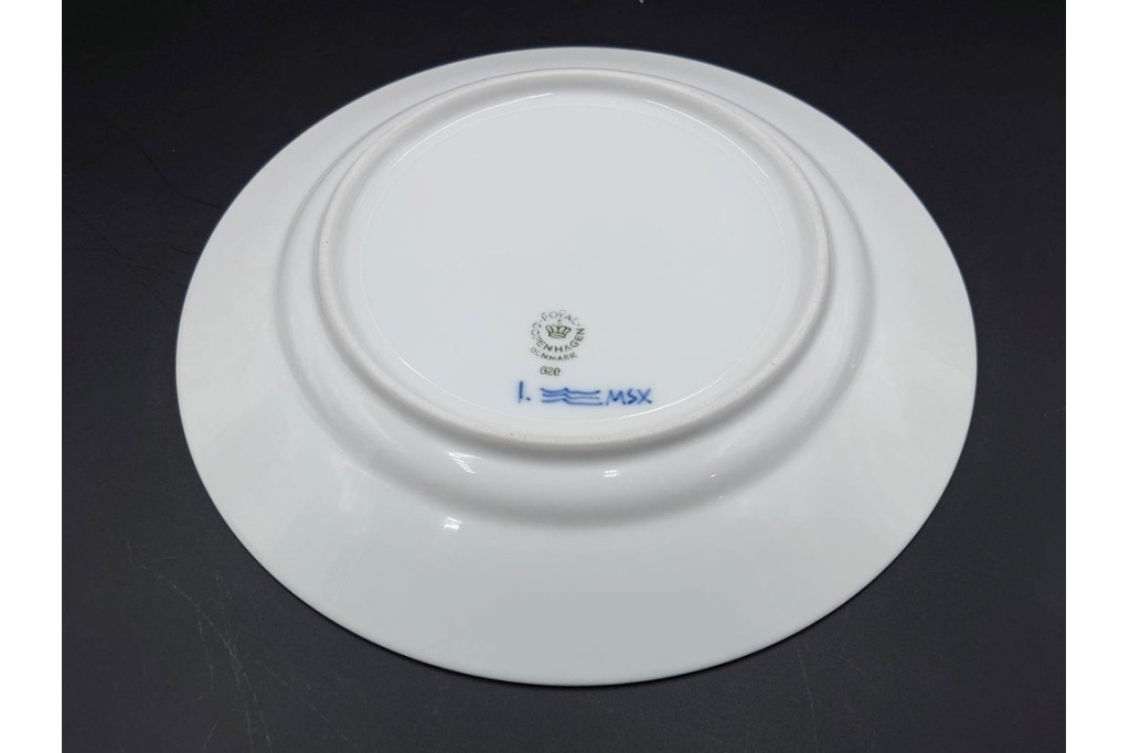 デンマーク製　ROYAL COPENHAGEN(ロイヤルコペンハーゲン)　ブルーフルーテッド 　プレイン　直径約19cm　プレート3枚セット　定価(3枚合計)約5万円　(R-084989)