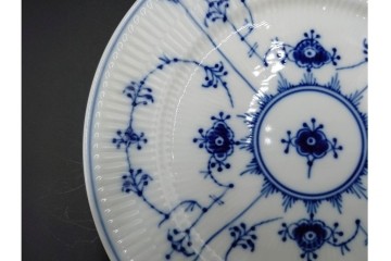 デンマーク製　ROYAL COPENHAGEN(ロイヤルコペンハーゲン)　ブルーフルーテッド 　プレイン　直径約19cm　プレート3枚セット　定価(3枚合計)約5万円　(R-084989)