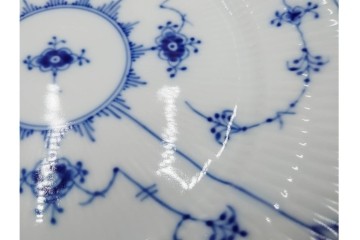 デンマーク製　ROYAL COPENHAGEN(ロイヤルコペンハーゲン)　ブルーフルーテッド 　プレイン　直径約19cm　プレート3枚セット　定価(3枚合計)約5万円　(R-084989)