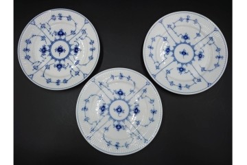 デンマーク製　ROYAL COPENHAGEN(ロイヤルコペンハーゲン)　ブルーフルーテッド 　プレイン　直径約19cm　プレート3枚セット　定価(3枚合計)約5万円　(R-084989)