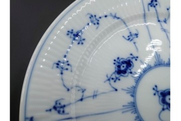 デンマーク製　ROYAL COPENHAGEN(ロイヤルコペンハーゲン)　ブルーフルーテッド 　プレイン　直径約19cm　プレート3枚セット　定価(3枚合計)約5万円　(R-084989)