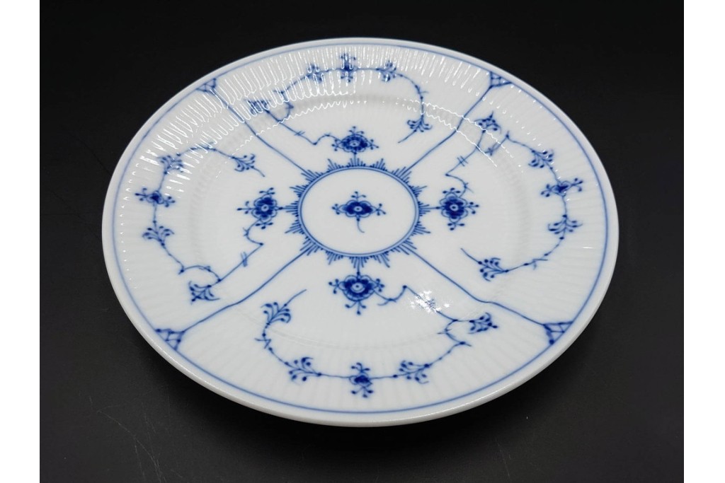 デンマーク製　ROYAL COPENHAGEN(ロイヤルコペンハーゲン)　ブルーフルーテッド 　プレイン　直径約19cm　プレート3枚セット　定価(3枚合計)約5万円　(R-084989)