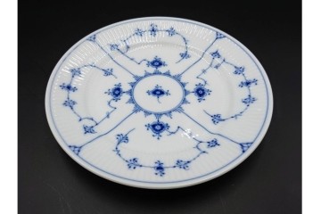 デンマーク製　ROYAL COPENHAGEN(ロイヤルコペンハーゲン)　ブルーフルーテッド 　プレイン　直径約19cm　プレート3枚セット　定価(3枚合計)約5万円　(R-084989)