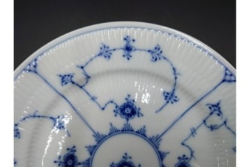 デンマーク製　ROYAL COPENHAGEN(ロイヤルコペンハーゲン)　ブルーフルーテッド 　プレイン　直径約19cm　プレート3枚セット　定価(3枚合計)約5万円　(R-084989)